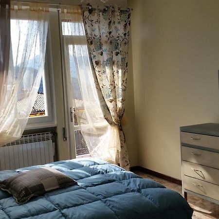 Apartment Iseo Lake Sale Marasino Room photo