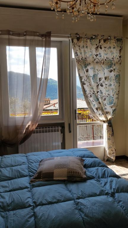 Apartment Iseo Lake Sale Marasino Room photo