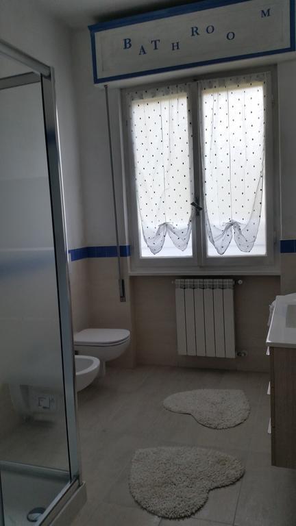 Apartment Iseo Lake Sale Marasino Room photo
